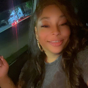 Meet your Posher, Rosela